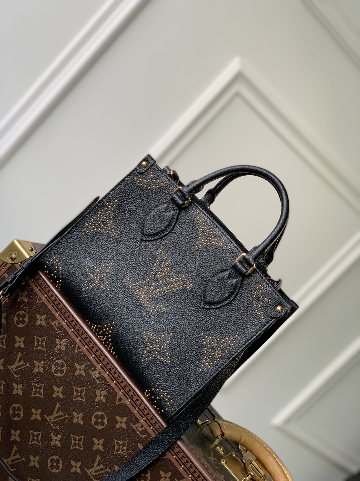 LV Shopping Bags